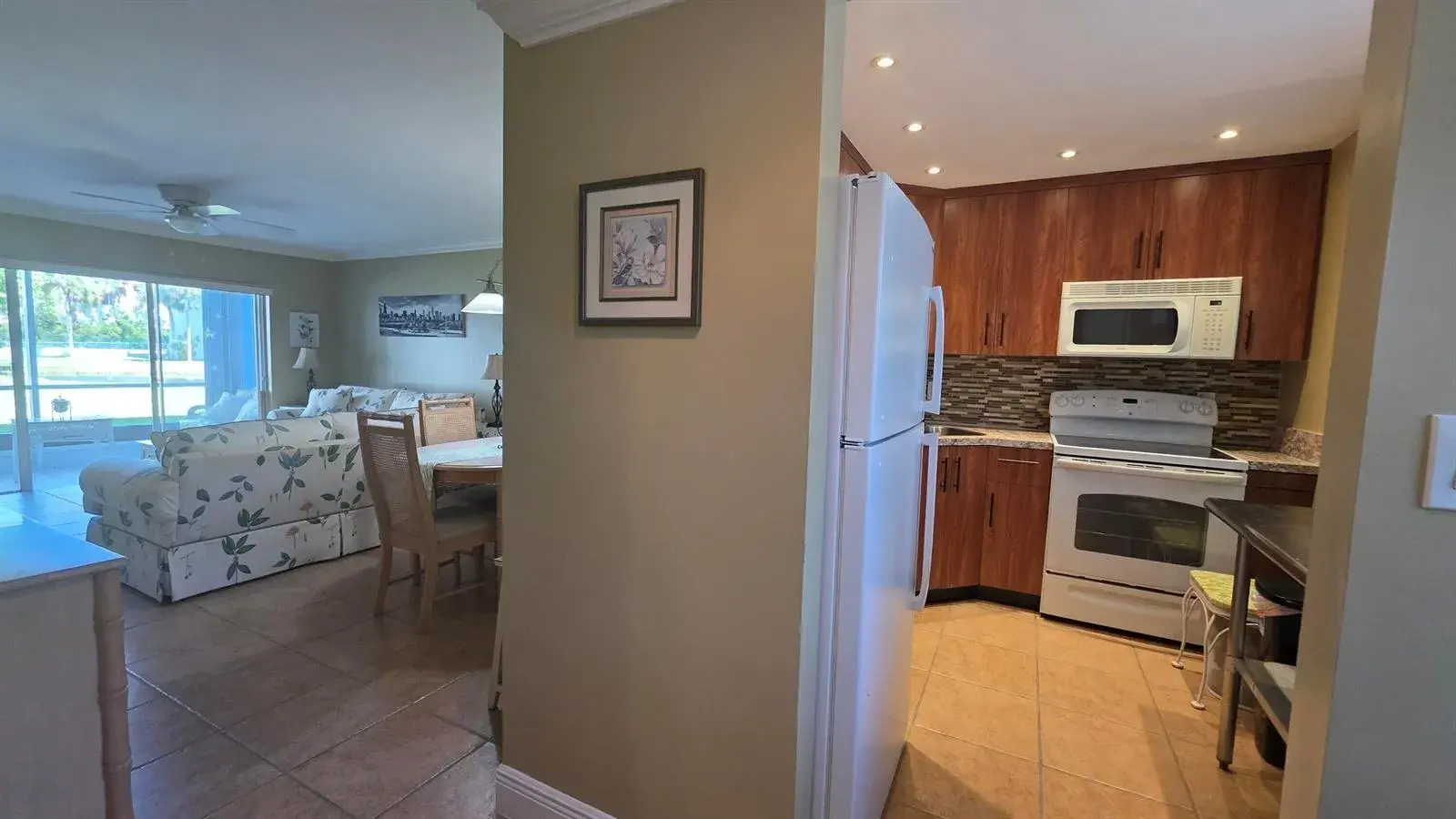 1 bedroom 1 bath Residential for sale at 600 NE 2nd Street # 108, Dania Beach FL 33004