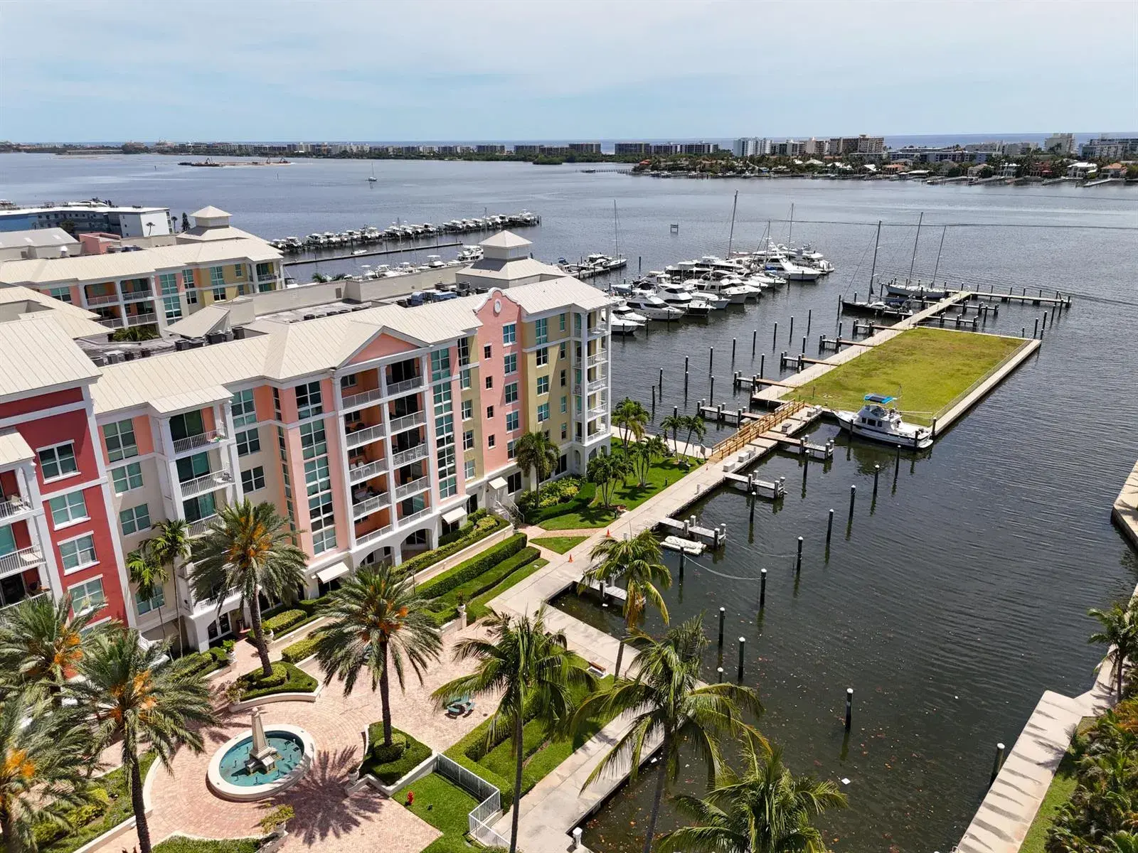 2 bedroom 2 bath Residential Lease for rent at 806 E Windward Way # 323, Lantana FL 33462