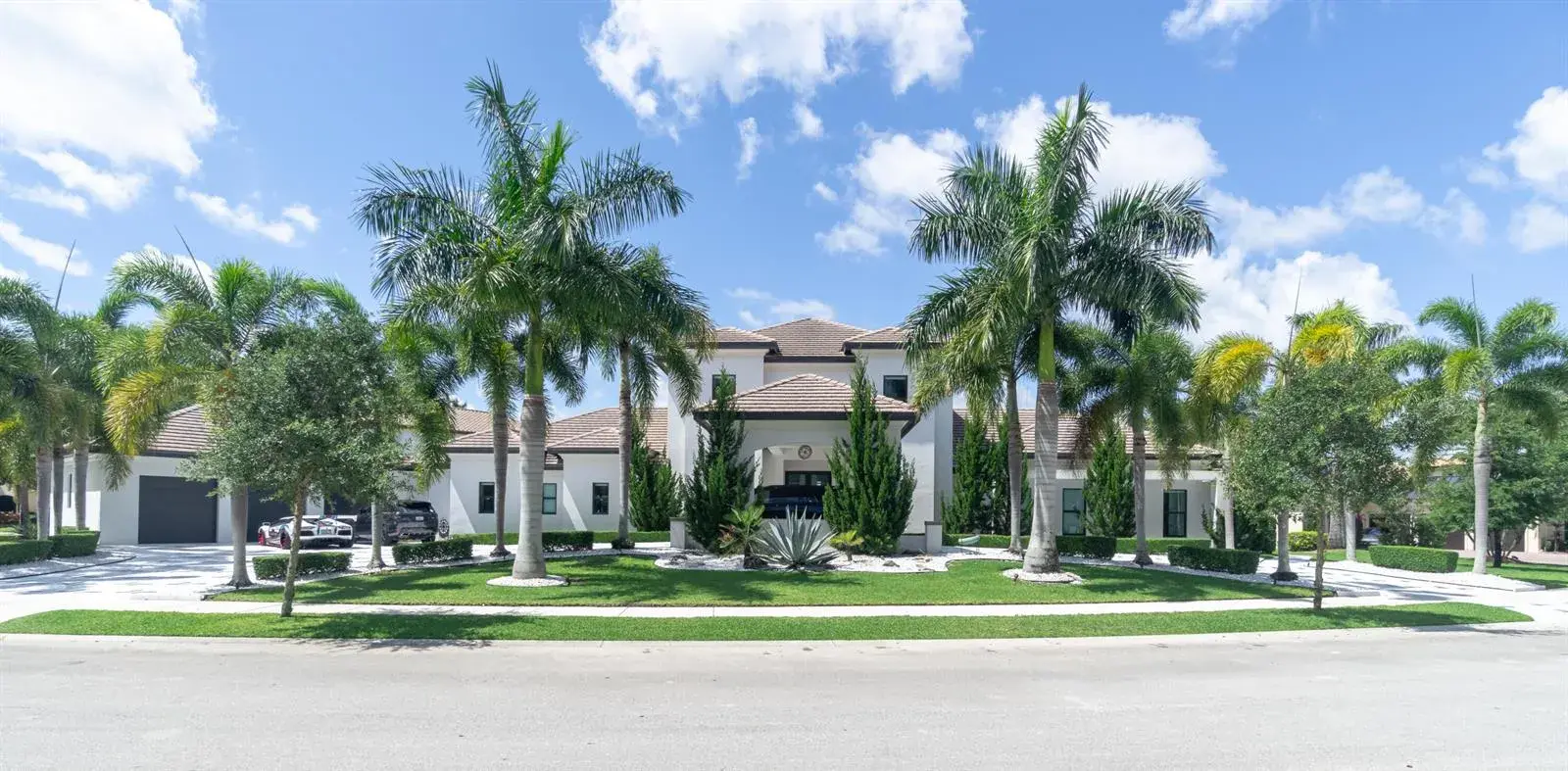 6 bedroom 5 bath Residential for sale at 12088 NW 69th Court, Parkland FL 33076