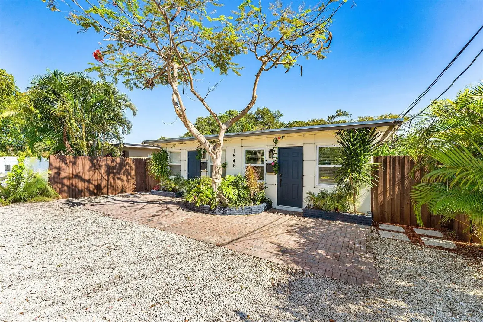 1545 NE 32nd Street, Oakland Park FL 33334