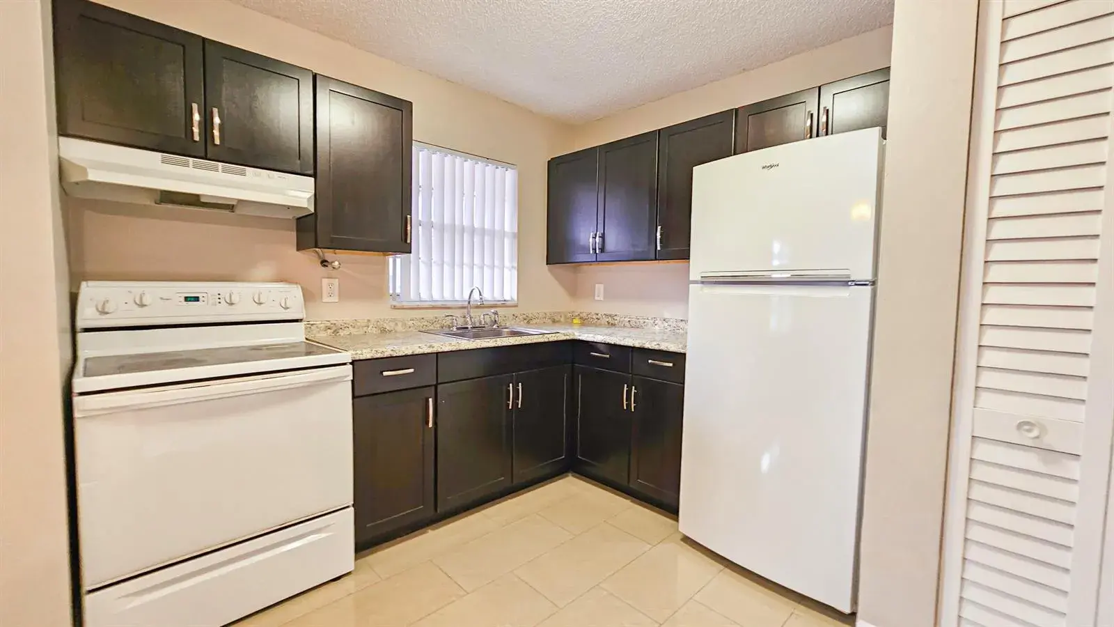 416 Lakeside Drive # 129, Margate FL 33063