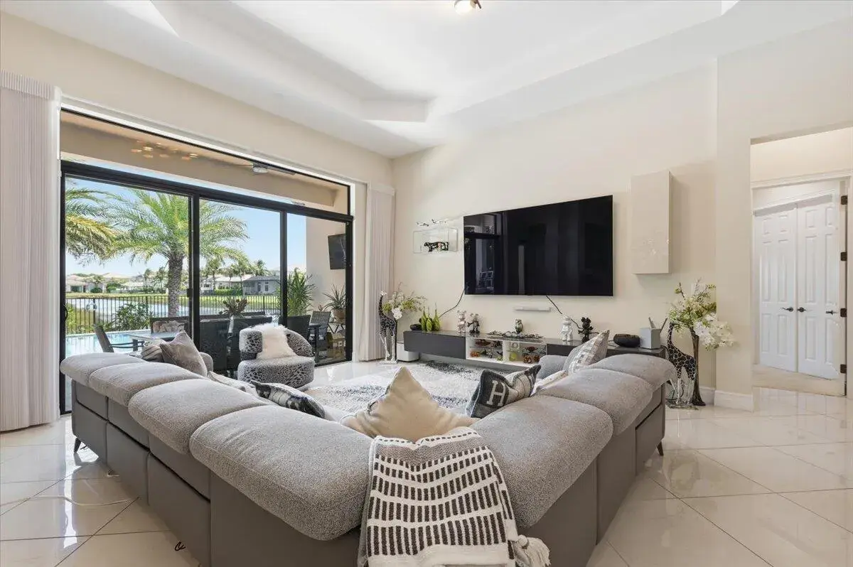 9769 Bozzano Drive, Delray Beach FL 33446