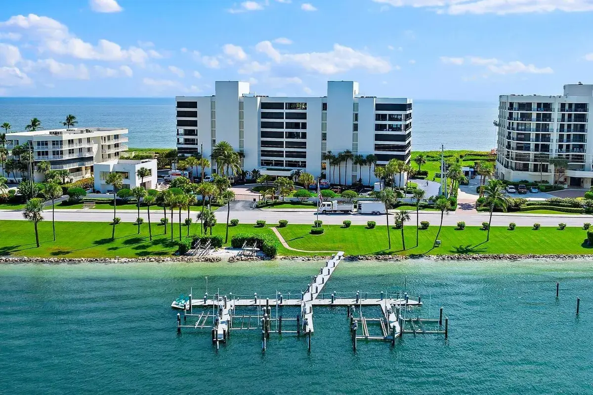 19900 Beach Road # 201, Jupiter FL 33469