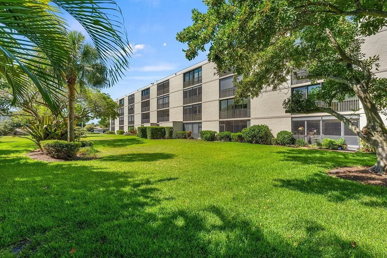 2 bedroom 2 bath Residential for sale at 300 N Highway A1a # 203c, Jupiter FL 33477