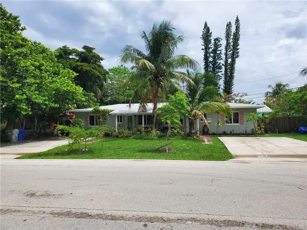 Residential Income for sale at 3204 NE 6th Street, Pompano Beach FL 33062