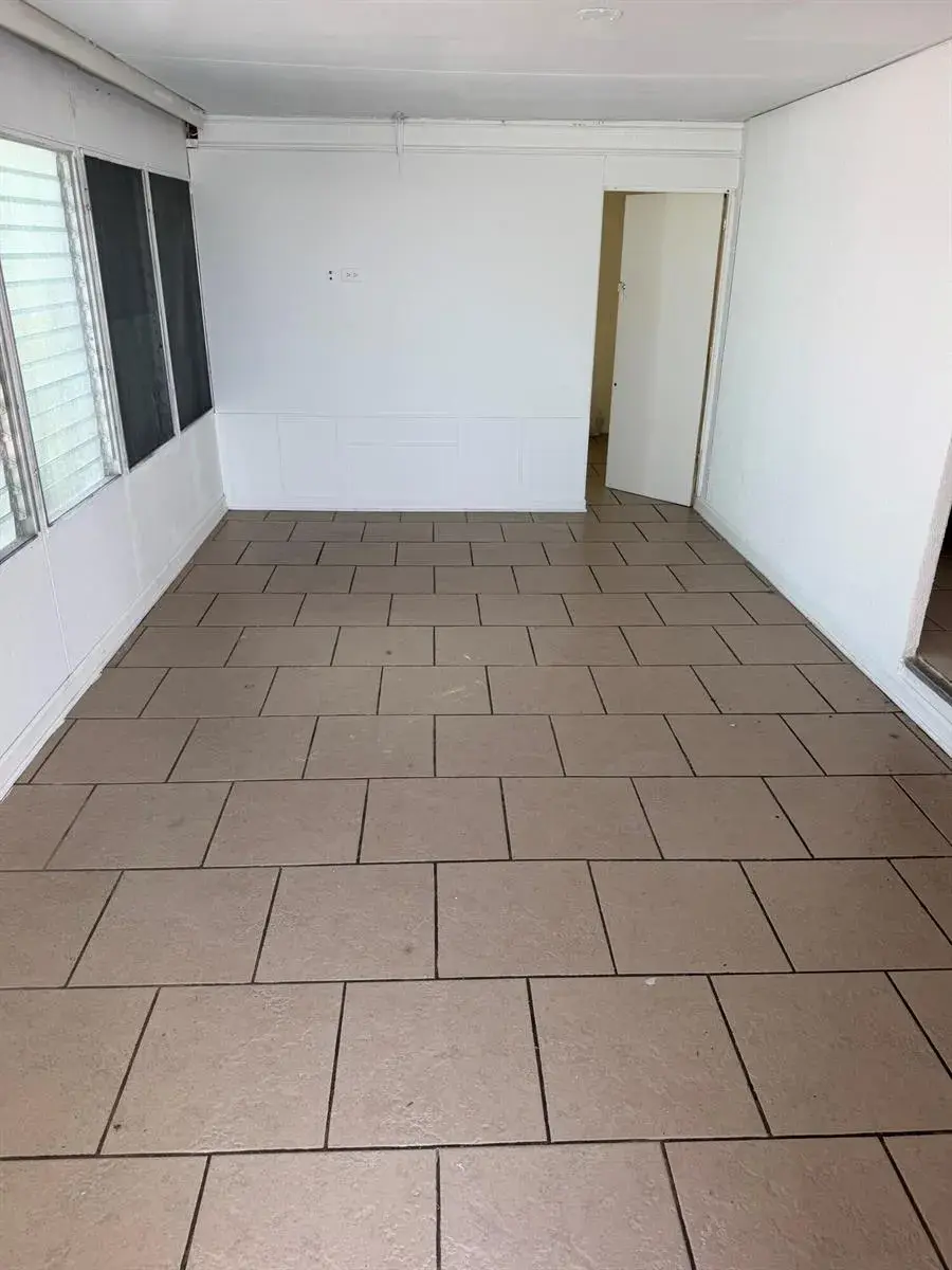 820 SW 1st Place, Hallandale Beach FL 33009