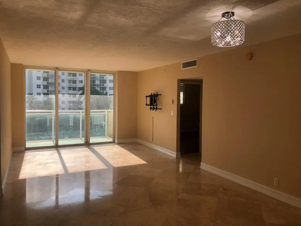 3000 S Ocean Drive # 322, Hollywood FL 33019