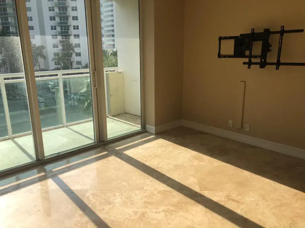 3000 S Ocean Drive # 322, Hollywood FL 33019