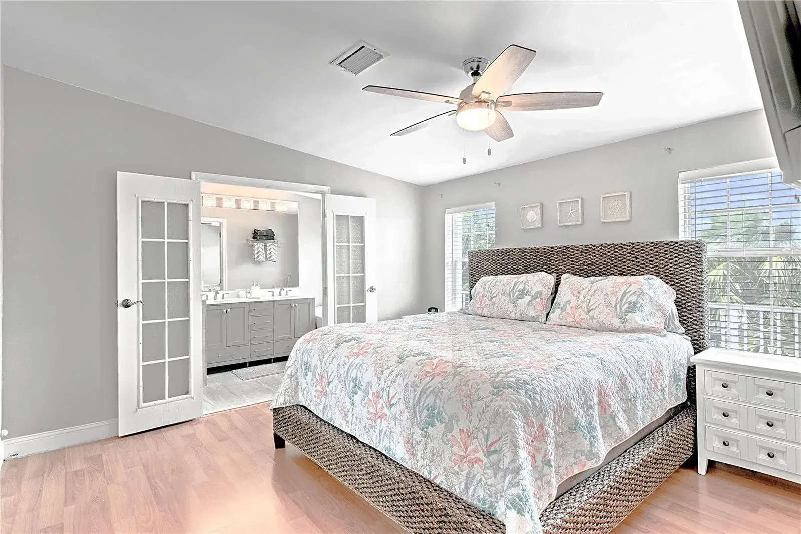 3 bedroom 2 bath Residential for sale at 915 80th Street, Marathon FL 33050