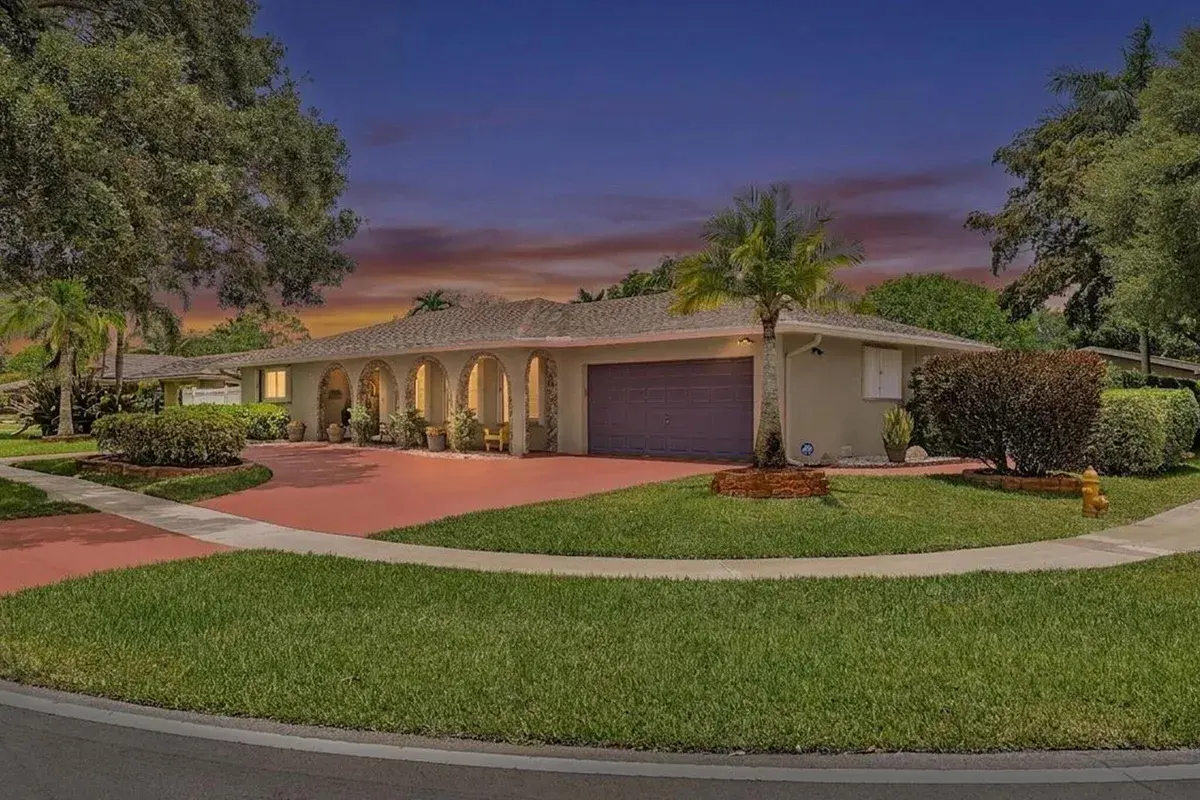 7381 SW 9th Street, Plantation FL 33317