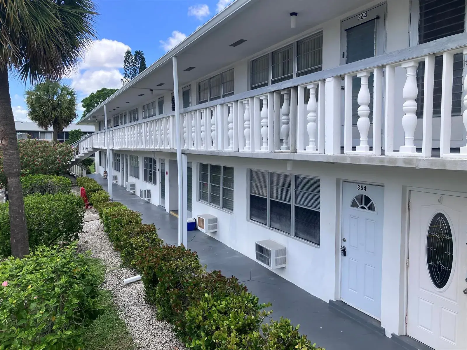 1 bedroom 1 bath Residential for sale at 364 Northampton R, West Palm Beach FL 33417