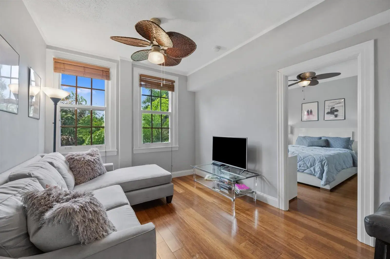 2 bedroom 2 bath for sale at 235 Sunrise Avenue # 3232, Palm Beach FL 33480