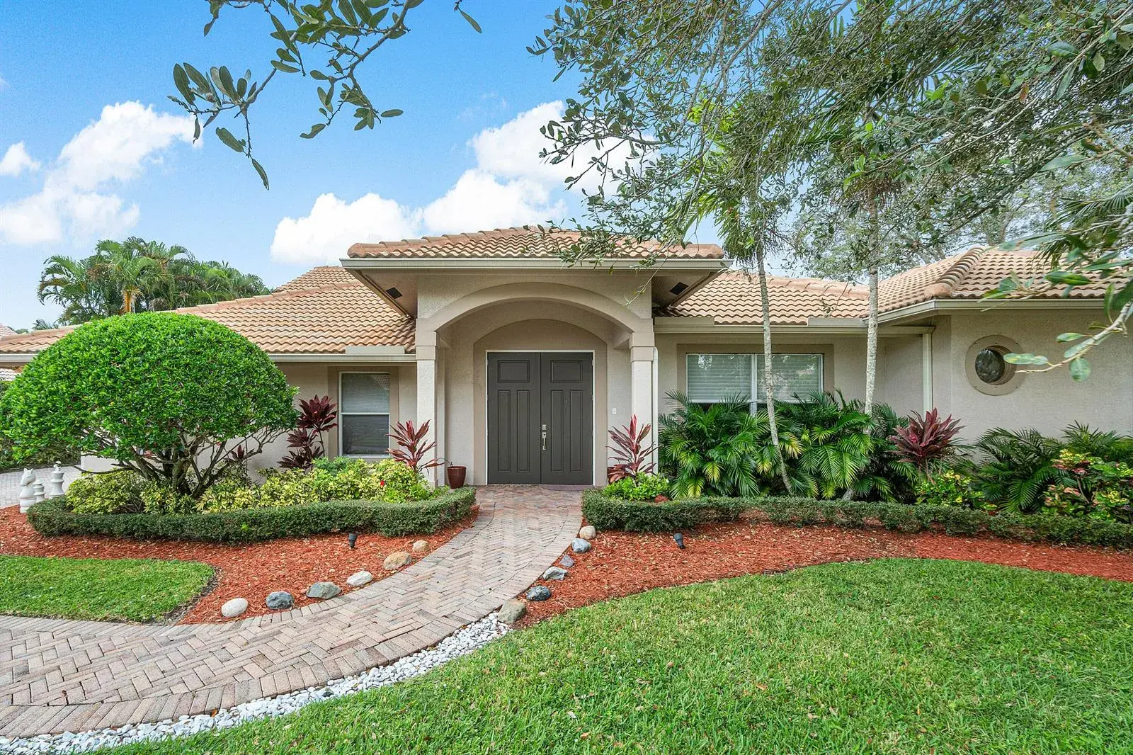 4 bedroom 4 bath Residential for sale at 45 Dunbar Road, Palm Beach Gardens FL 33418