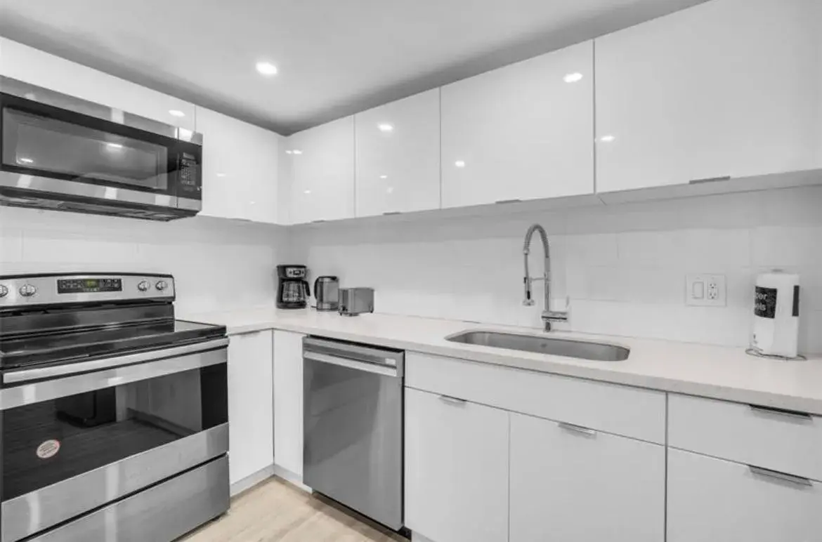 4001 S Ocean Drive # 7k, Hollywood FL 33019