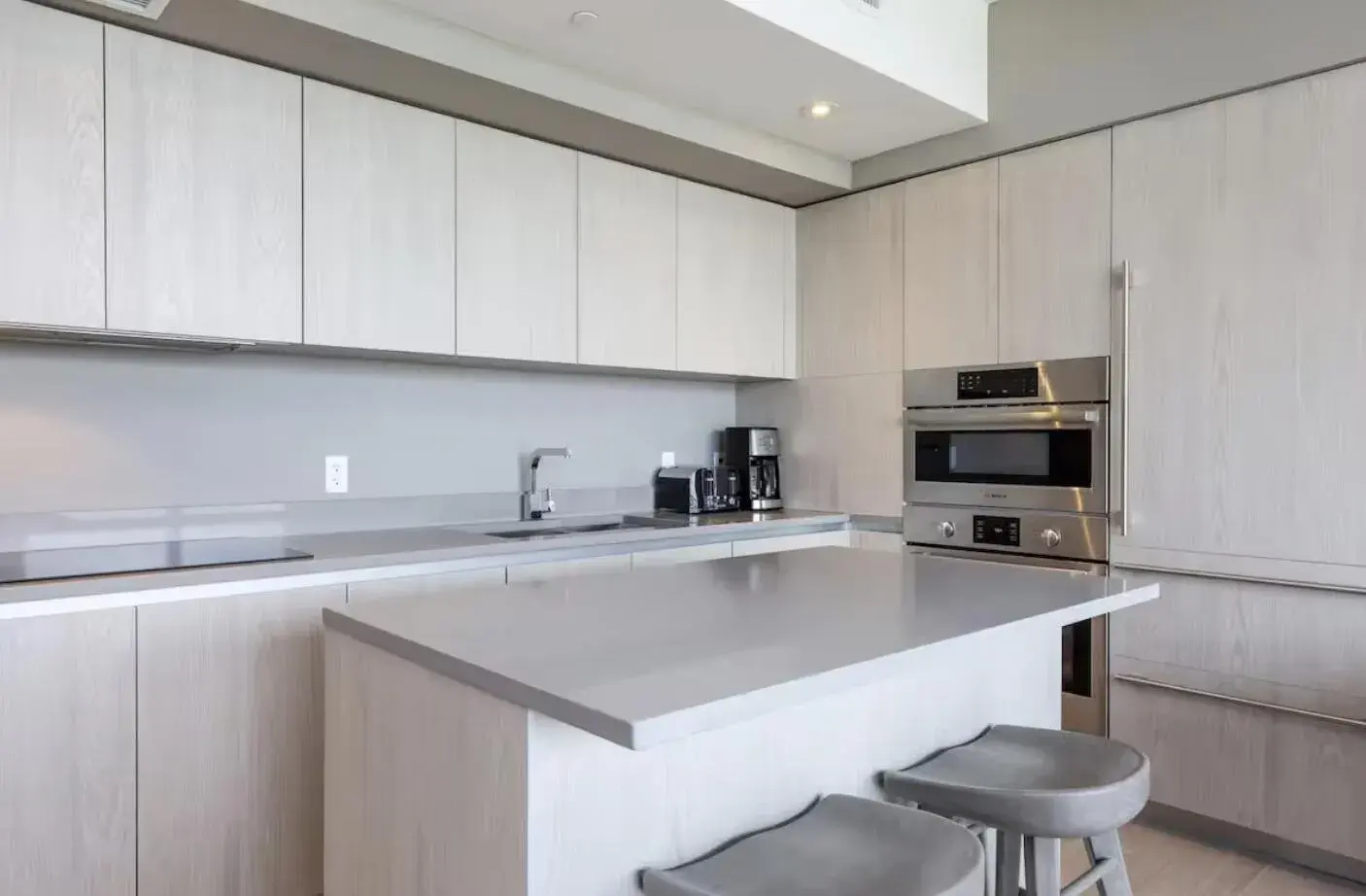 4010 S Ocean Drive # R2104, Hollywood FL 33019