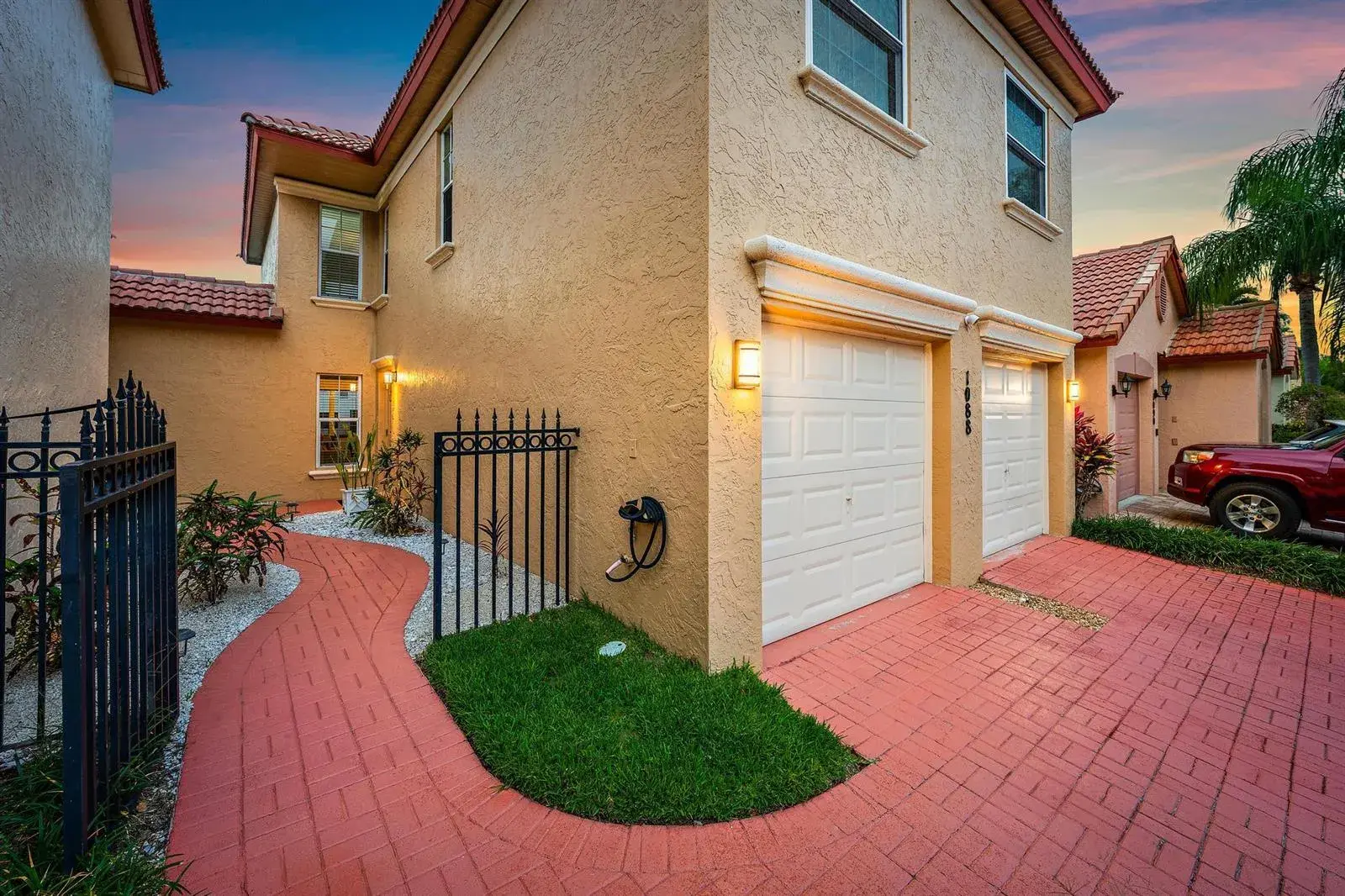 1088 Via Jardin, Riviera Beach FL 33418