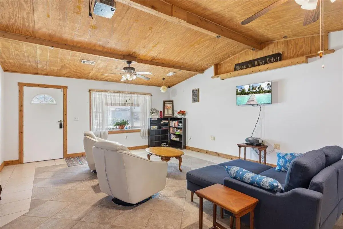 1735 40th Avenue, Vero Beach FL 32960