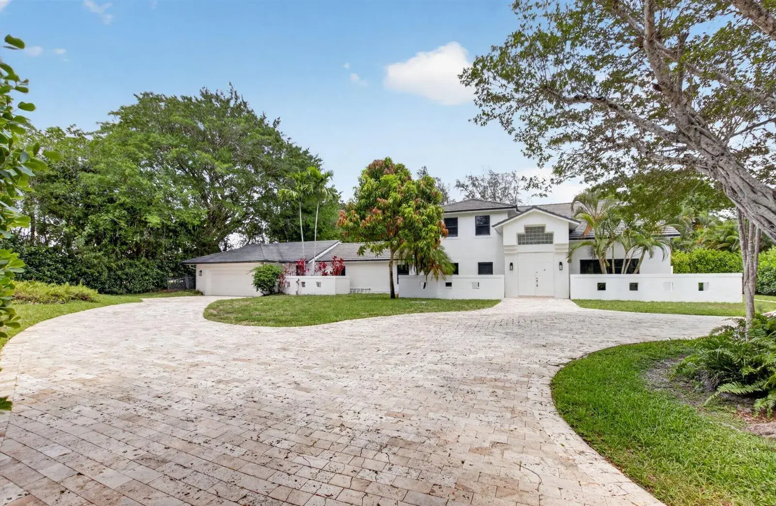 5 bedroom 4 bath Residential for sale at 8044 Twin Lake Drive, Boca Raton FL 33496