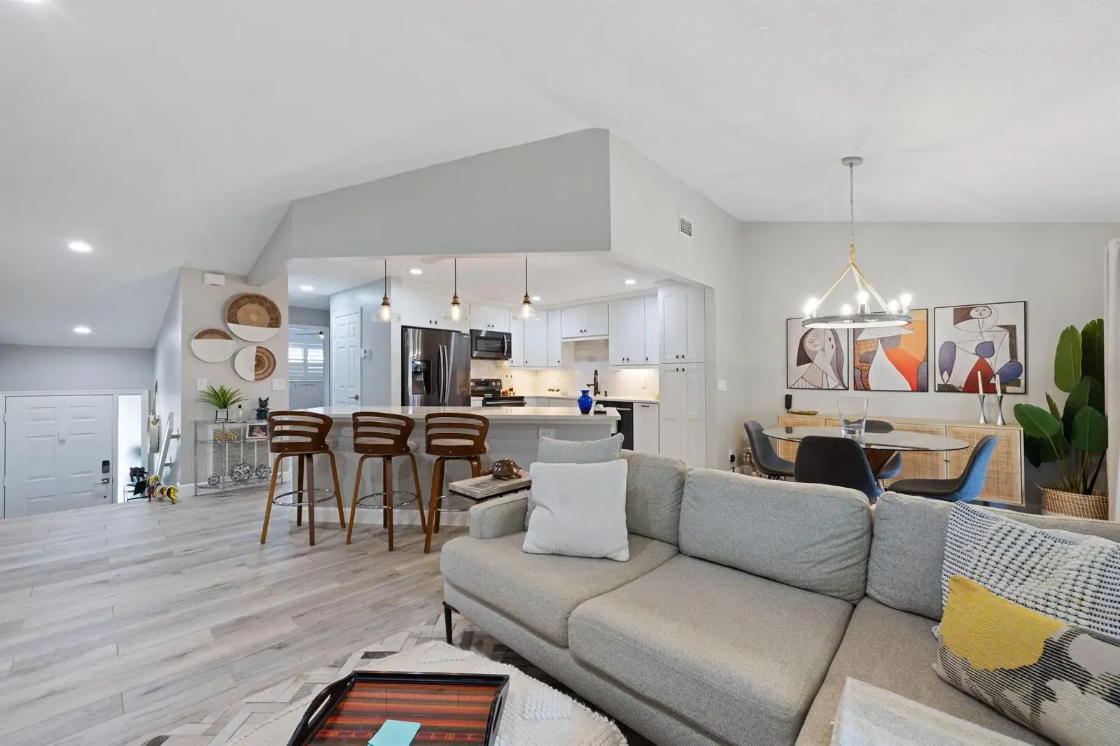 5710 Coach House Circle # F, Boca Raton FL 33486