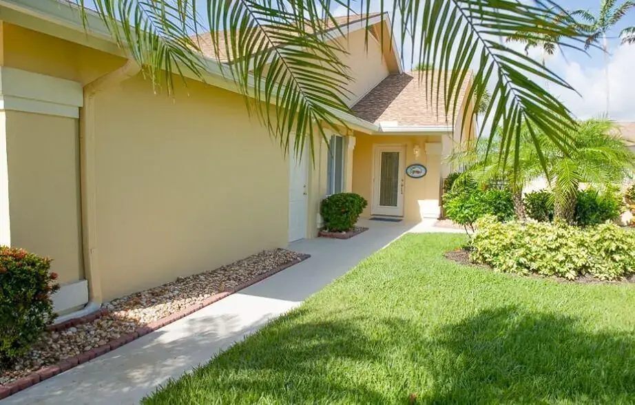 3 bedroom 2 bath Residential for sale at 114 Beach Summit Court, Jupiter FL 33477
