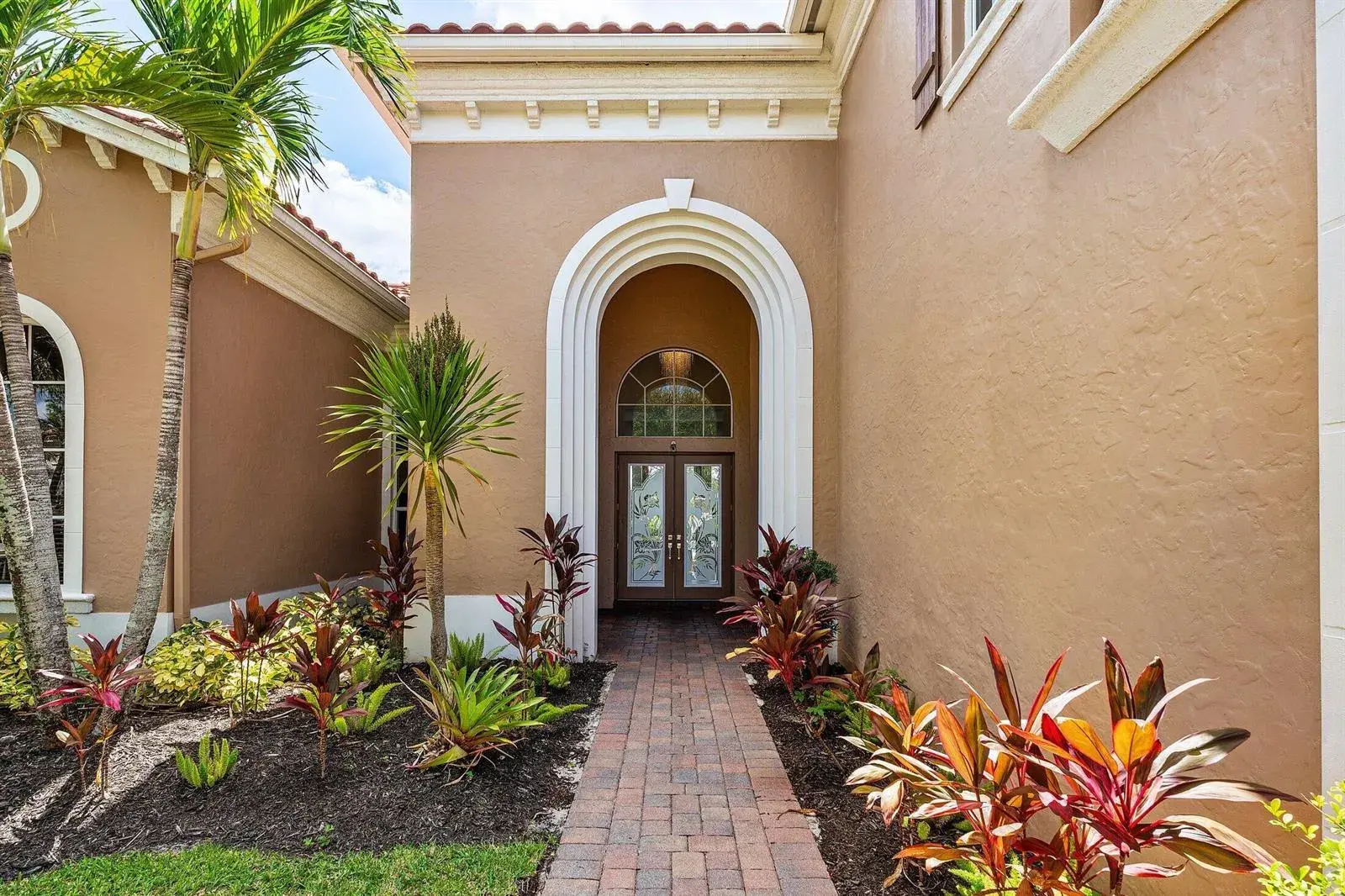 3381 Lago De Talavera, Lake Worth FL 33467