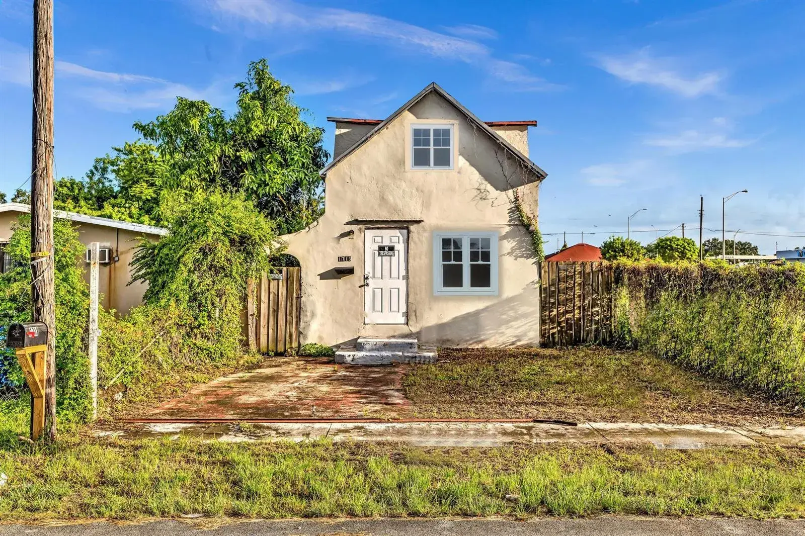 2 bedroom 2 bath Residential for sale at 1713 NW 76th Terrace, Miami FL 33147