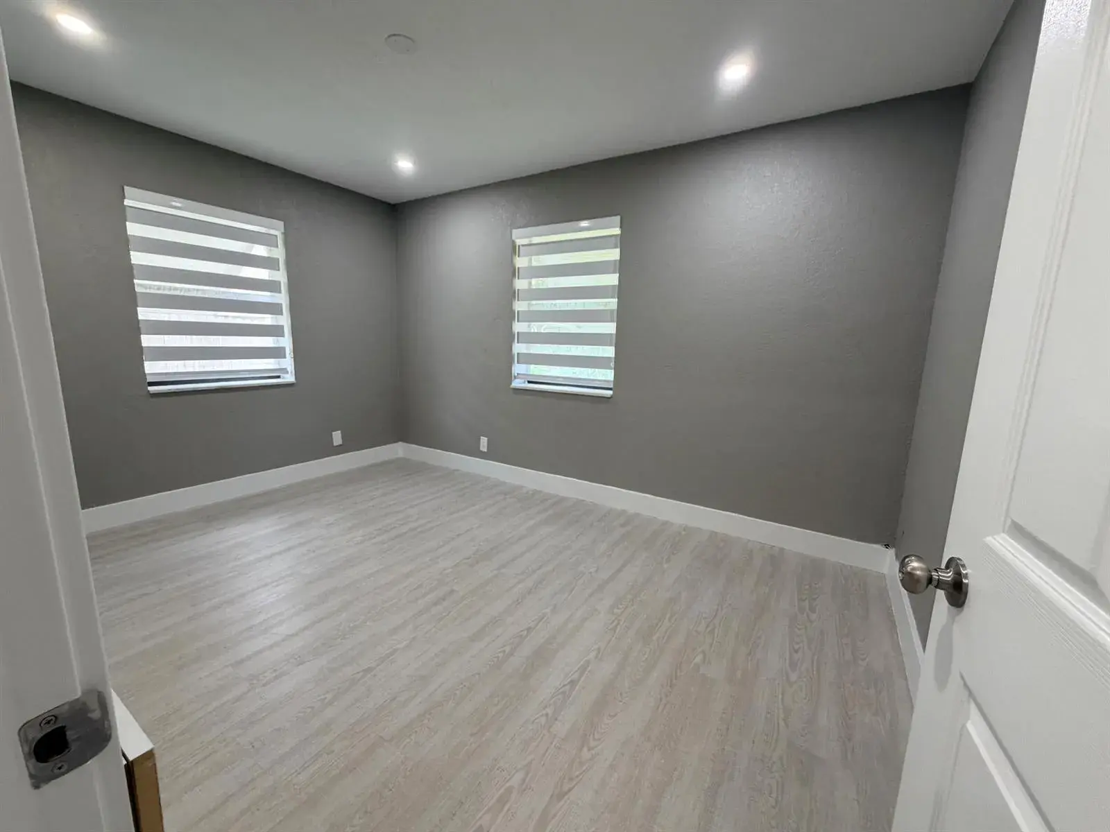 827 Franklin Road, West Palm Beach FL 33405