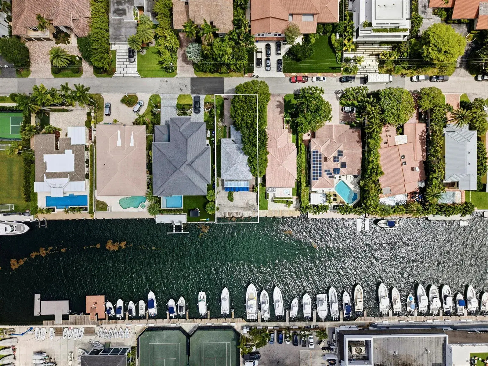 3 bedroom 3 bath for sale at 1708 SE 11th Street, Fort Lauderdale FL 33316