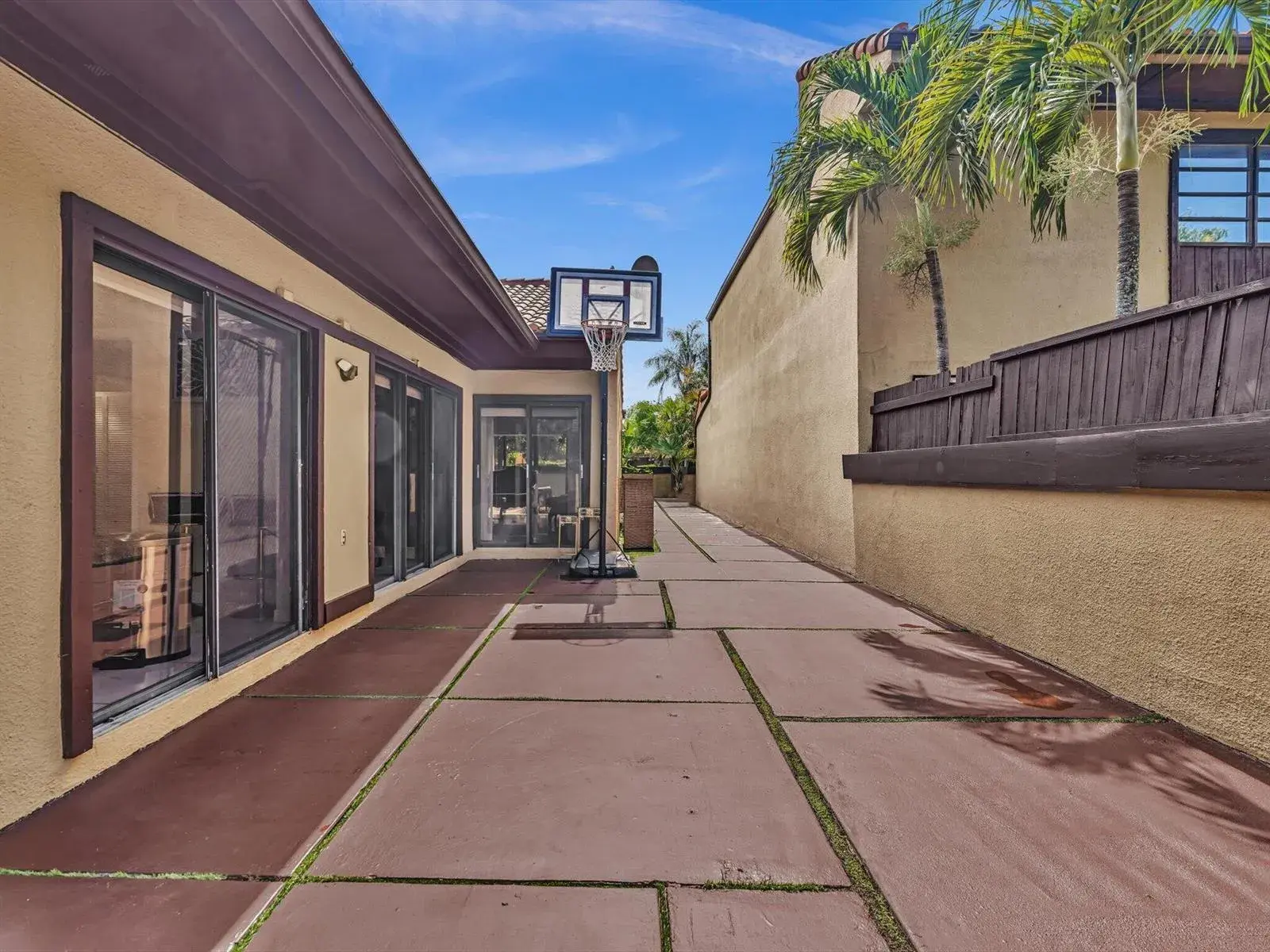 20331 NE 10th Court, Miami FL 33179