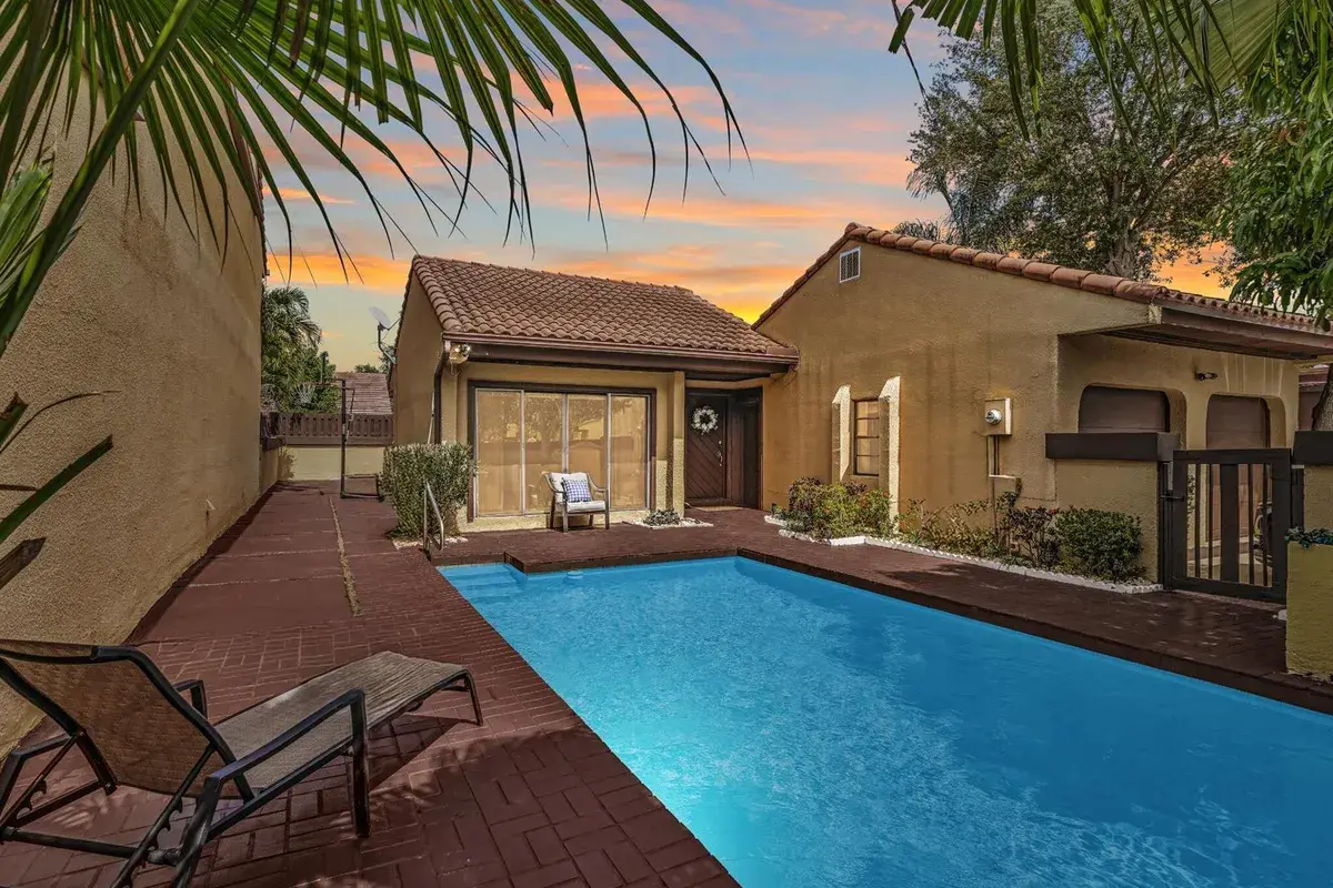 20331 NE 10th Court, Miami FL 33179