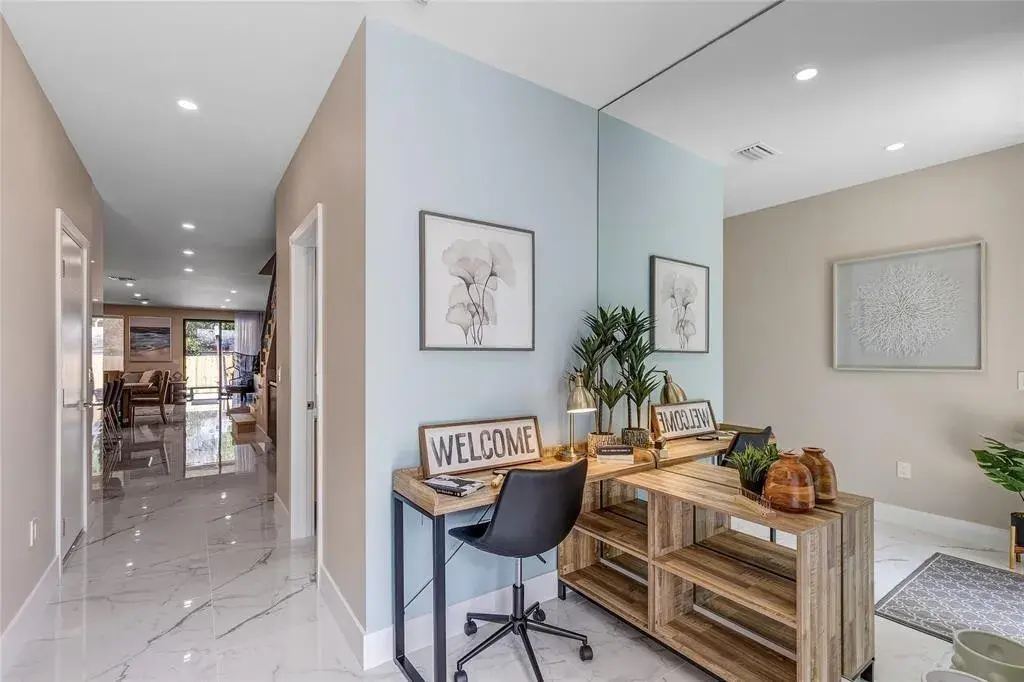 811 SW 10th Terrace, Fort Lauderdale FL 33315