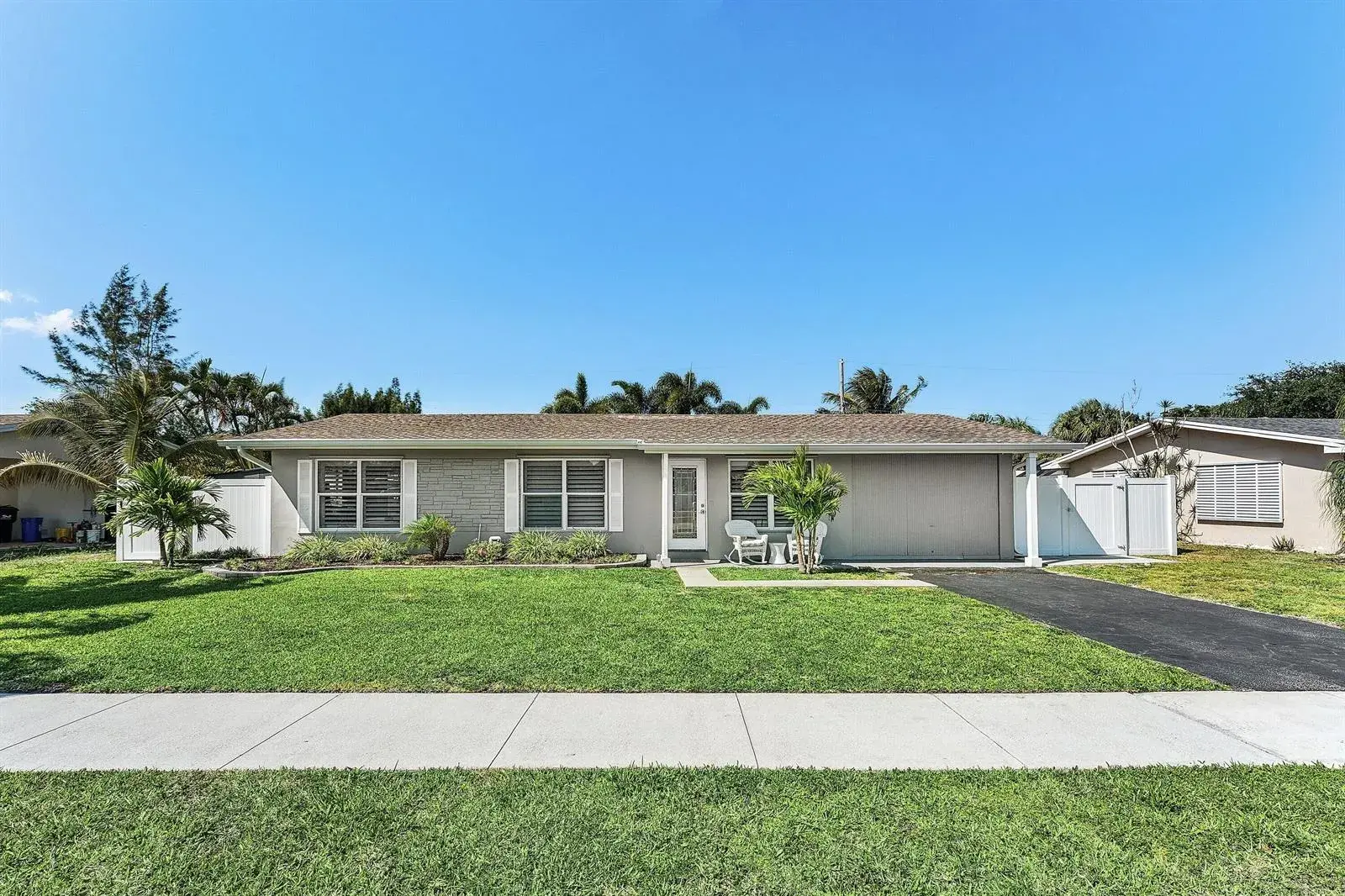 517 Ibis Drive, Delray Beach FL 33444