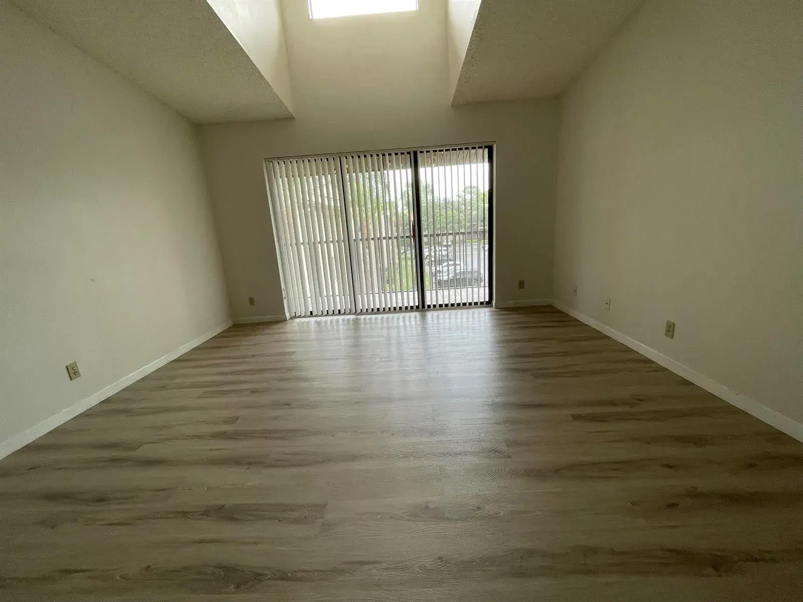 207 Foxtail Drive # E3, FL 33415