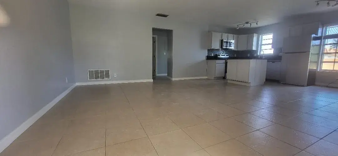5240 NE 14th Way, Fort Lauderdale FL 33334
