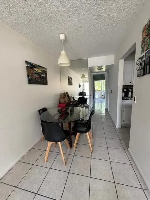 104 Hastings G, West Palm Beach FL 33417
