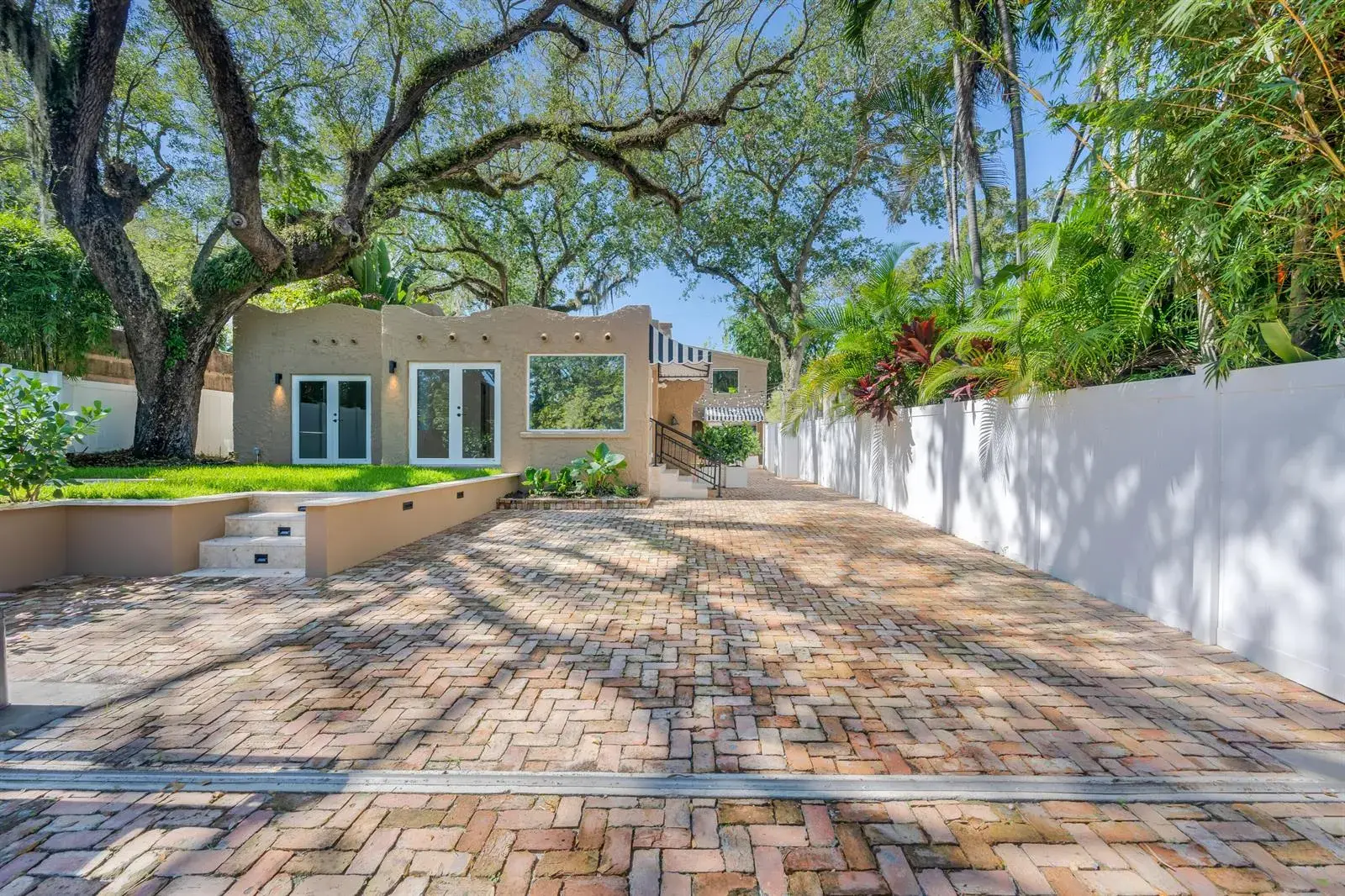 1612 SE 2nd Street, Fort Lauderdale FL 33301