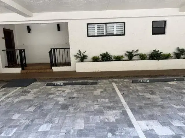 3 bedroom 2 bath Residential for sale at 800 Andrews Avenue # 4, Delray Beach FL 33483