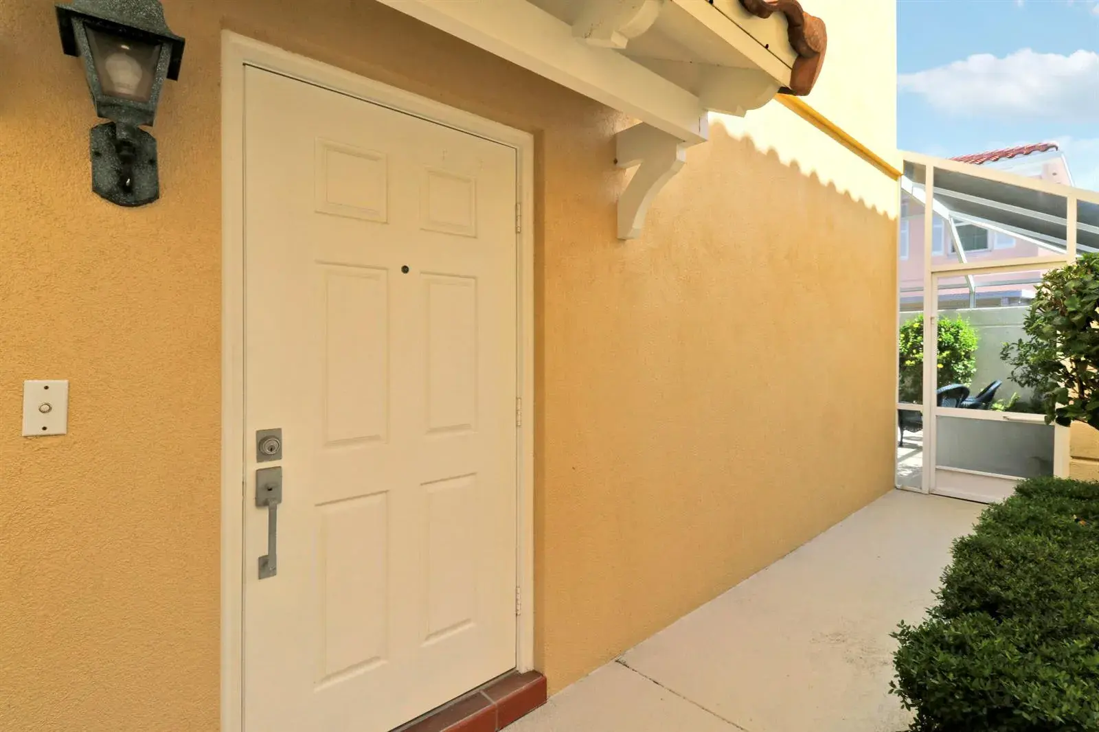 77 Laurel Oaks Circle, Tequesta FL 33469