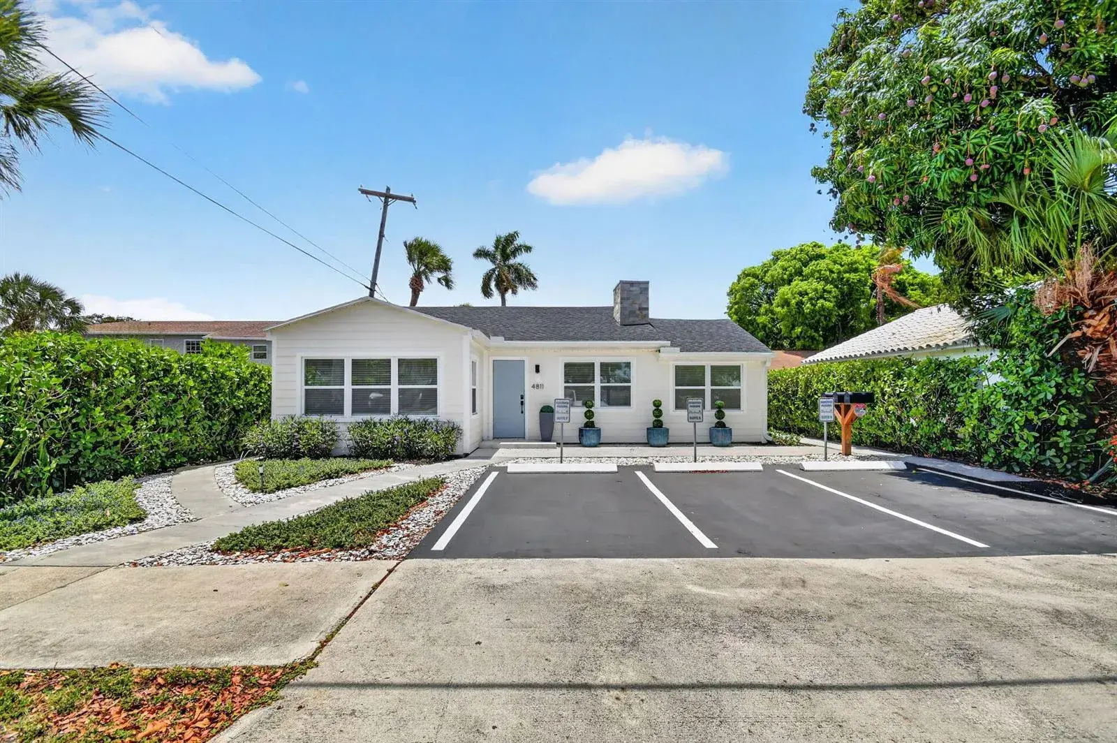 6 bedroom 4 bath Residential for sale at 4811 N Flagler Drive, West Palm Beach FL 33407