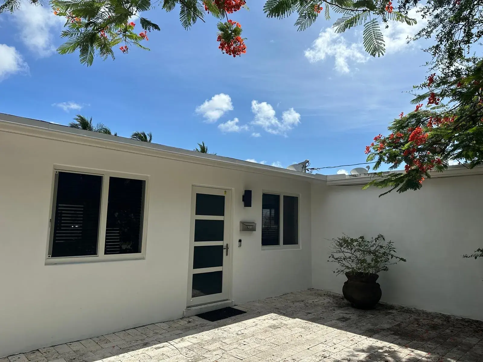 3 bedroom 2 bath Residential Lease for rent at 2645 Scott Street, Hollywood FL 33020