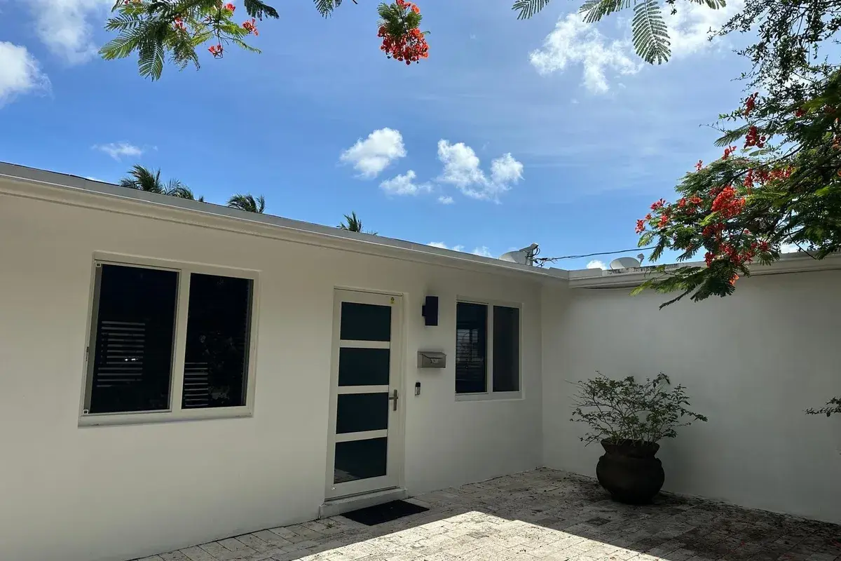 2645 Scott Street, Hollywood FL 33020