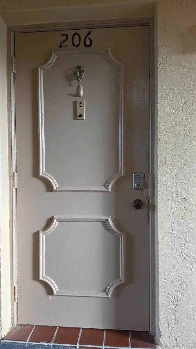 100 Ashbury Road # 206, Hollywood FL 33024