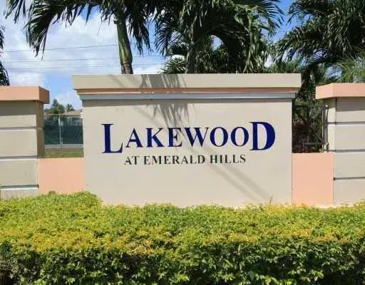 2 bedroom 1 bath Residential Lease for rent at 3640 N 56th Avenue # 401, Hollywood FL 33021