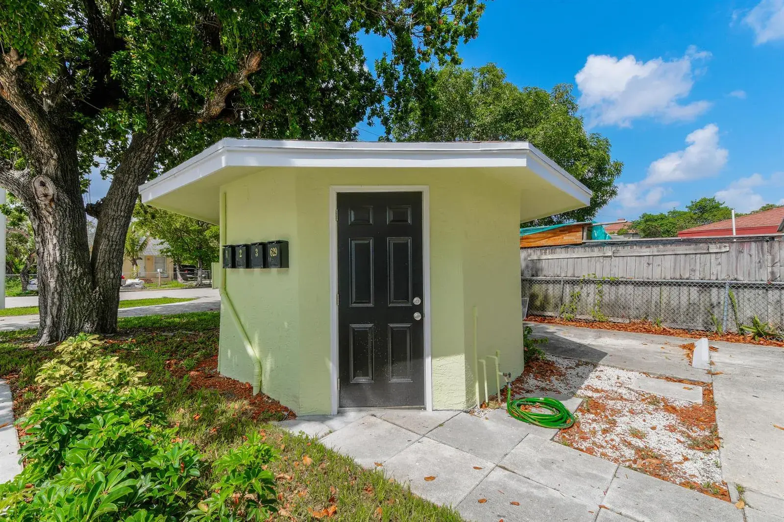 627 Bunker Road, West Palm Beach FL 33405