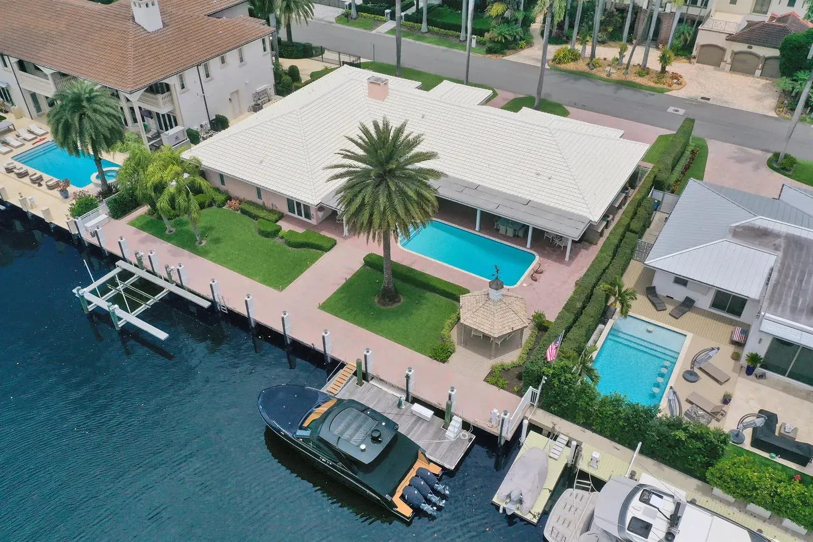 4 bedroom 4 bath for sale at 163 Nurmi Drive, Fort Lauderdale FL 33301