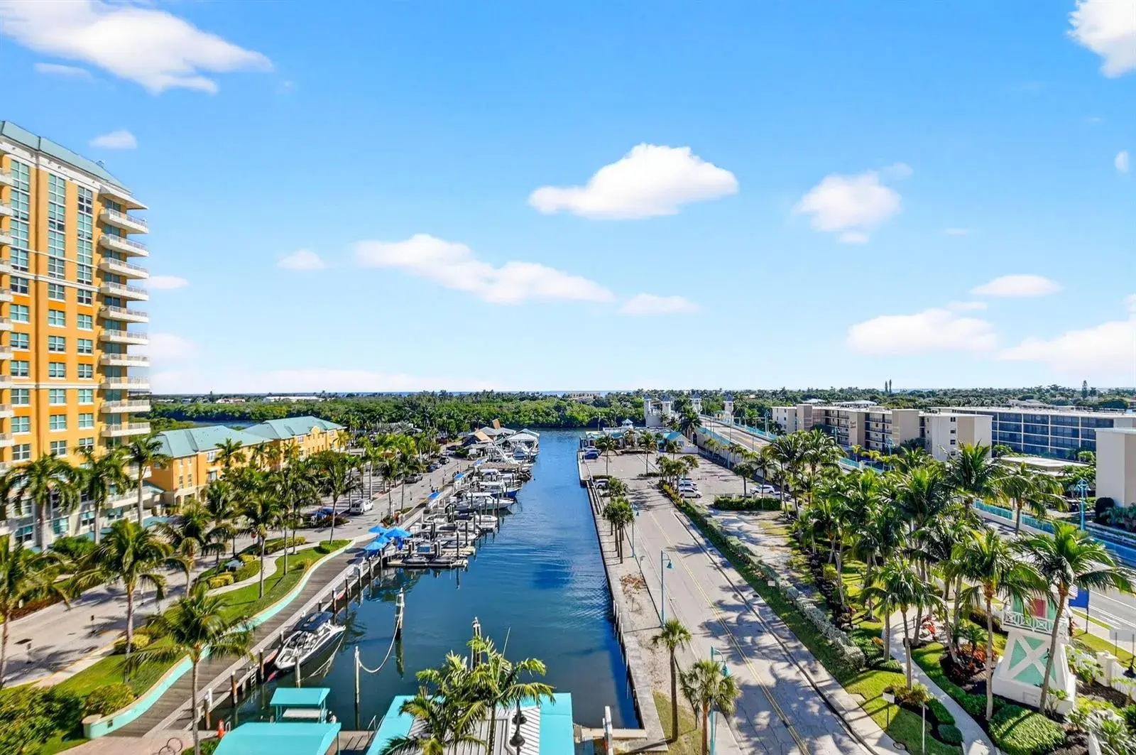 1 bedroom 1 bath Residential for sale at 100 NE 6th Street # 704, Boynton Beach FL 33435