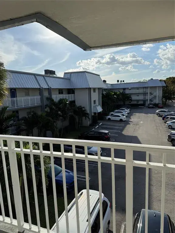 2960 Riverside Drive # 2, Coral Springs FL 33065