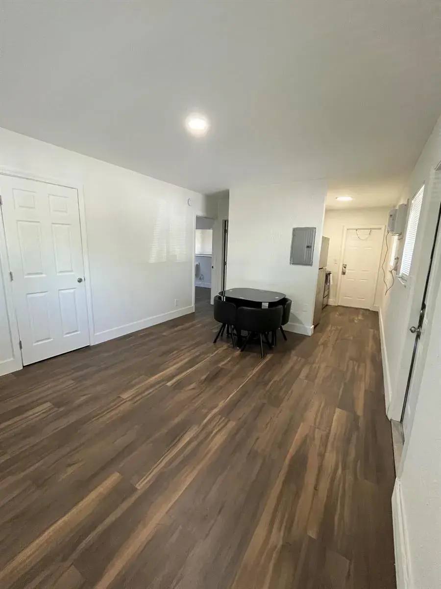 1 bedroom 1 bath Residential Lease for rent at 2300 NW 6th Street # 2, Fort Lauderdale FL 33311