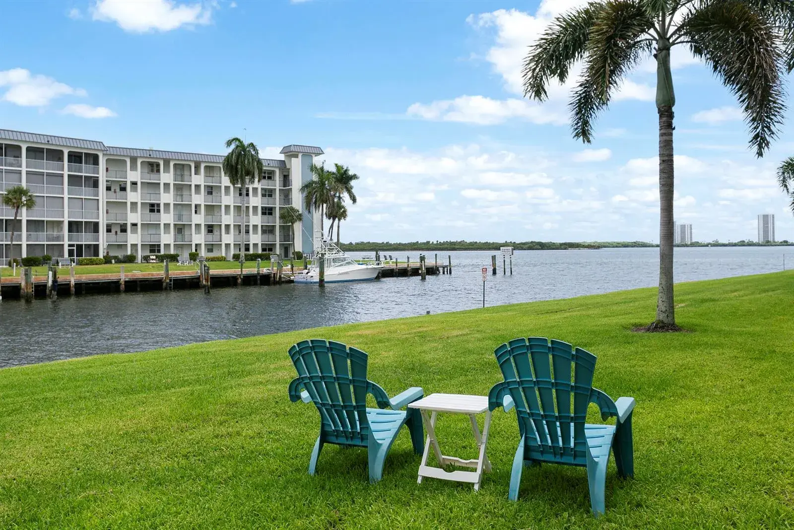 2 bedroom 2 bath Residential for sale at 111 Shore Court # 203, North Palm Beach FL 33408