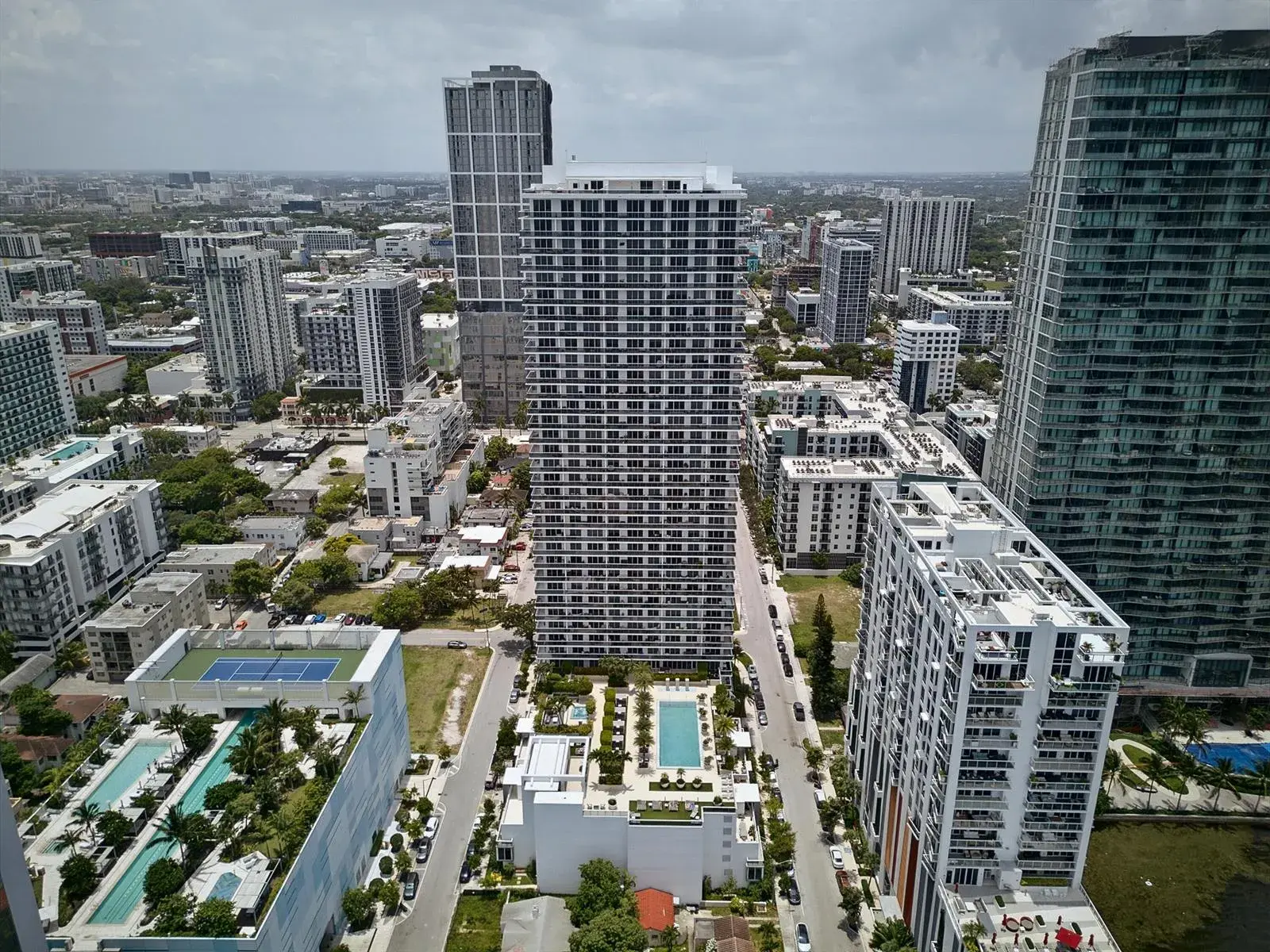 600 NE 27th Street # 1605, Miami FL 33137